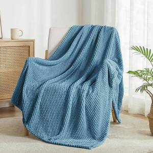 lot 1076 image: Exclusivo Mezcla Large Waffle Fleece Throw Blanket for Couch, Slate Blue - Retail $9