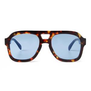 lot 1389 image: SDINM Trendy Blue Aviator Sunglasses for Women Tortoise Shell Sunglasses - Retail $13