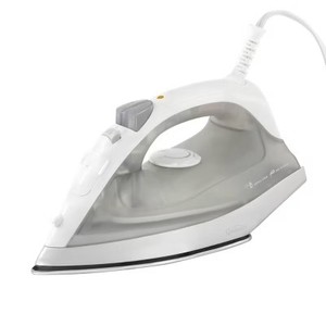 lot 36 image: Sunbeam 1200W Compact Steam Iron with Shot of Steam Feature