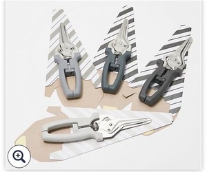 lot 72 image: Kuhn Rikon Set of 4 Shears