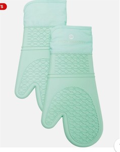 lot 79 image: Cooks Essentials Silicone Oven Glove - Set of 2