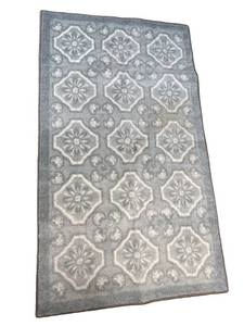 lot 83 image: lourison Diamon Damask 26   45 Washable Accent Rug Light Gray