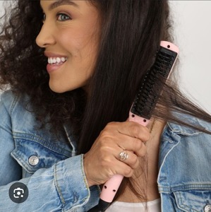 lot 89 image: $59 Calista TriangIPRO Heated Hair Detailer Brush Blush