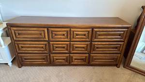 lot 906 image: Bedroom dresser 9 drawer 30x58x18 with mirror 42x30