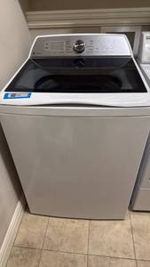 lot 910 image: GE Profile washer no agitator 44x27x27 works very clean