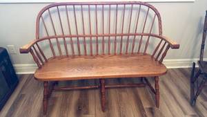lot 922 image: Oak bench 37x51x17 seat 18 located in basement