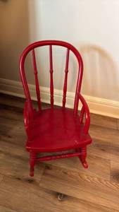 lot 924 image: Childs rocker 13x12x19 seat 10 located in basement