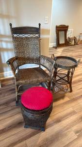 lot 925 image: Wicker 3 pc set 44x26x35 seat 18 footstool 16x15, table 25x17 located in basement