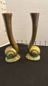 lot 1010 image: Frankoma pottery snail bud vases