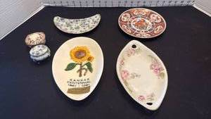 lot 1055 image: Lefton trinket dishes, trinket dish and plate
