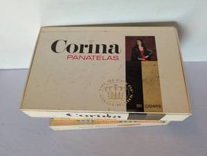 lot 1075 image: Lot of 3 Cigar Boxes Corinna Panatelas King Edward Dutch Masters