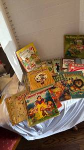 lot 1136 image: Vintage Little Golden Books