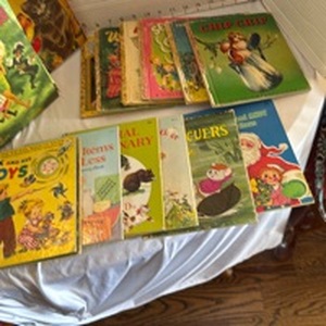 lot 1137 image: Vintage Little Golden Books