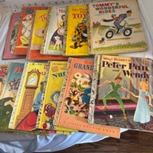 lot 1138 image: Vintage Little Golden Books