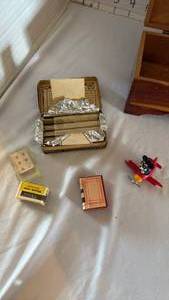 lot 1152 image: Vintage Goldenring cigarettes in wood box, miniatures in a cedar box