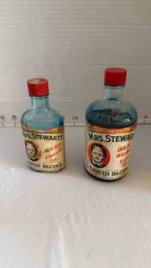 lot 1157 image: Vintage bottles