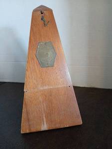 lot 1169 image: Seth Thomas Metronome&nbsp