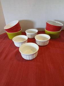 lot 1239 image: World Market Ceramic Bakeware Ramekin 4, Corningware French white stoneware 4Oz, 4