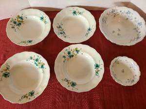 lot 1264 image: Lot of 6 porcelain floral bowls, Poland and  Germany