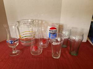 lot 1277 image: Pepsi Cola, Coca-Cola, 7 up glasses, striped pitcher