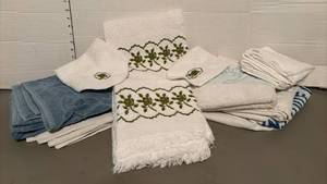 lot 1410 image: Assorted Towel Lot