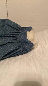 lot 1428 image: Bedskirt, and full size mattress pad and egg crate pad