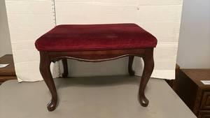lot 1433 image: Upholstered Bench with Curved Legs and Red Cushion Seat - 18 inches tall 22 inches, and 15 inches deep