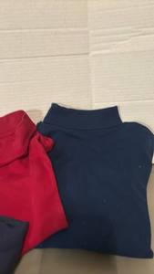 lot 1624 image: Five turtleneck shirts - Size Med