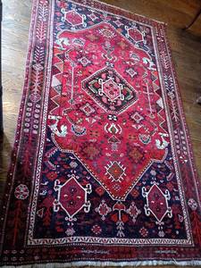 lot 1700 image: Area Rug.  8ft. 6in  x 5ft 1in