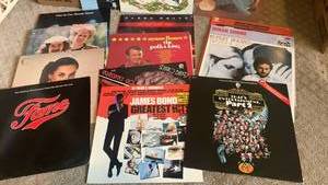 lot 1714 image: Vinyl records