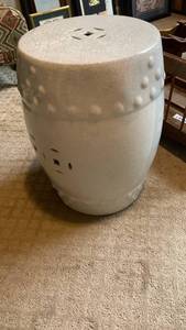 lot 1747 image: Ceramic Cylindrical Garden Stool White Crackle Glaze 18X11