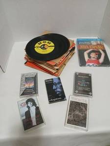 lot 1815 image: Lot of Vinyl Records , cds, and Cassette tapes including Kenny G