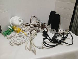 lot 1826 image: Lot of Computer and Networking Cables, Power Strips, Smoke Detector