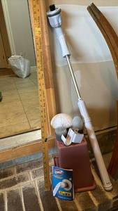 lot 3013 image: Clorox Scrubtastic Power Scrubber with 3 Brush Heads Over 300 RPM