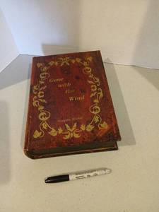 lot 3108 image: Gone with the Wind by Margaret Mitchell Hardcover Book box 11x 8 inches