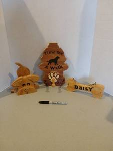 lot 3109 image: Wood Dog Figurines and leash holder