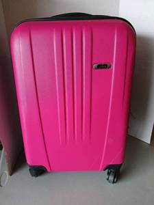 lot 3126 image: Skyway Luggage Hardside Spinner Suitcase Pink 22x 17x9, skyward brown leather Suitcase 19X23X6