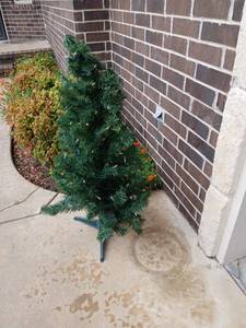 lot 3127 image: Artificial Christmas Tree Green with  Lights 45in