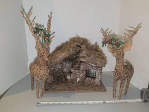 lot 3214 image: Twig Reindeer and manger