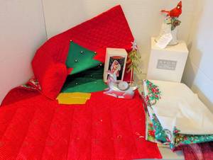 lot 3229 image: Hallmark Keepsake Ornament Collection Lot Christmas Decorations