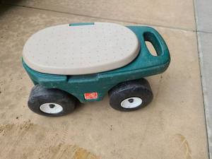 lot 3310 image: Utility garden cart with storage.