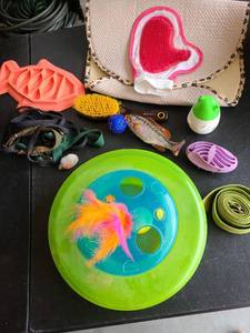lot 3313 image: Pet products
