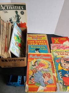 lot 3426 image: Vintage Childrens paper books.
