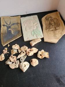 lot 3438 image: Decorative painted stone pieces and fossilized rocks