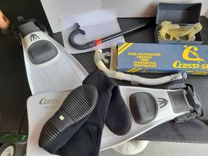 lot 3442 image: Cressi-sub Snorkel Set with Mask, Fins, and Accessories