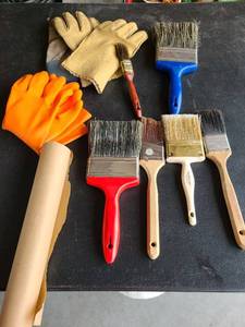 lot 3446 image: Paint brushes and gloves.