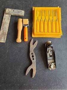 lot 3448 image: Hands tools.