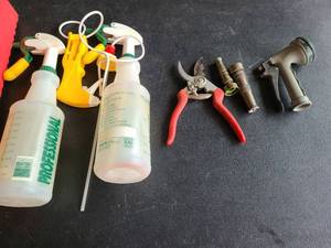 lot 3452 image: Pruners, hand sprinklers, garden sprayers.
