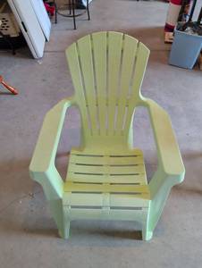 lot 3518 image: Lime Green Adirondack plastic Chair 29x34x31