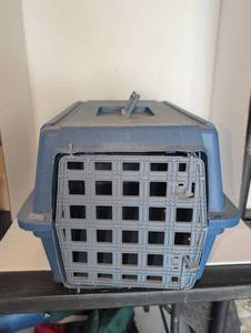 lot 3537 image: Pet Escort Pet Carrier Blue